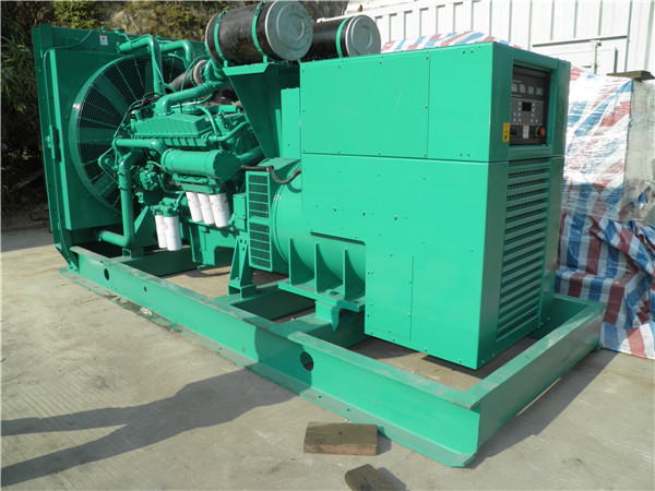 平武出租发电机-进口柴油发电机组与国产柴油发电机组的区别