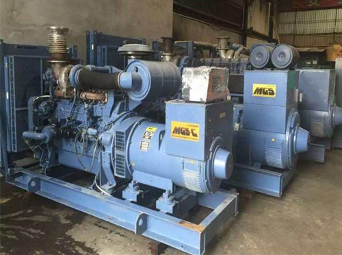 平武发电机组带负载降电压是什么原因照成的？