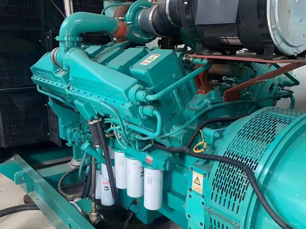 平武更换100kW柴油发电机组机油时，需要注意哪些事项？